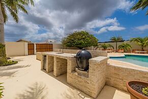 Charming Cunucu Home Pvt Pool Outdoor Kitchen