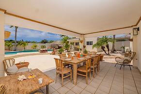 Charming Cunucu Home Pvt Pool Outdoor Kitchen