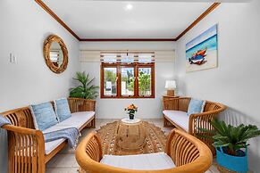 Charming Cunucu Home Pvt Pool Outdoor Kitchen