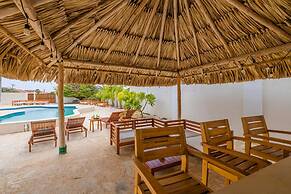 Charming Cunucu Home Pvt Pool Outdoor Kitchen