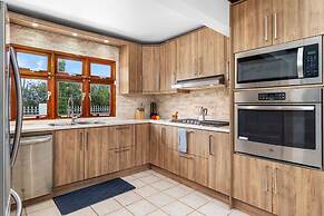 Charming Cunucu Home Pvt Pool Outdoor Kitchen