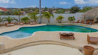 Charming Cunucu Home Pvt Pool Outdoor Kitchen