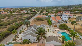 Charming Cunucu Home Pvt Pool Outdoor Kitchen