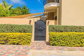 Modern 3br2ba 24 7 Security Pools Restaurant