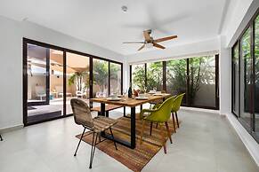 Modern 3br2ba 24 7 Security Pools Restaurant