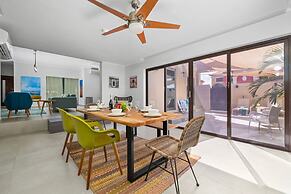 Modern 3br2ba 24 7 Security Pools Restaurant