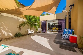 Modern 3br2ba 24 7 Security Pools Restaurant