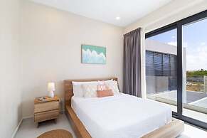 High-end Villa Walk to Beach Pool Ocean View