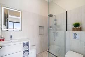 High-end Villa Walk to Beach Pool Ocean View