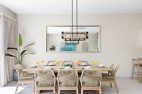 High-end Villa Walk to Beach Pool Ocean View