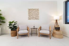 High-end Villa Walk to Beach Pool Ocean View