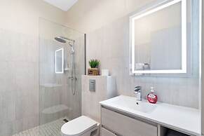 High-end Villa Walk to Beach Pool Ocean View