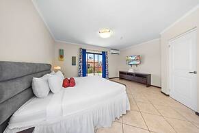 Gold Coast 4br4 5BA Villa w Privatepool Gym