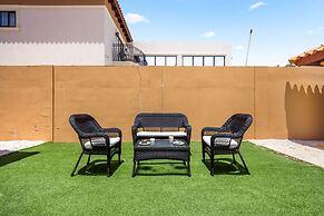 Gold Coast 4br4 5BA Villa w Privatepool Gym