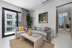 Modern NEW 2br2ba Condo w Pool Resort Amenities