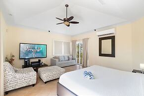 Exclusive Golf Villa Close 2 Beach Private Pool