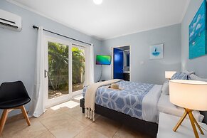 Tranquil 2br2ba Close to the Beach Shared Pool