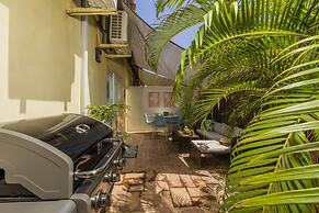Tranquil 2br2ba Close to the Beach Shared Pool