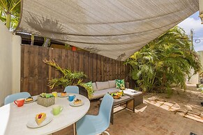 Tranquil 2br2ba Close to the Beach Shared Pool