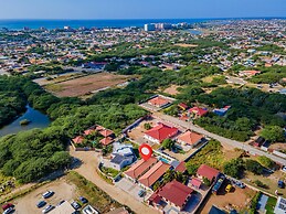 Tranquil 2br2ba Close to the Beach Shared Pool