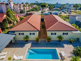 Tranquil 2br2ba Close to the Beach Shared Pool
