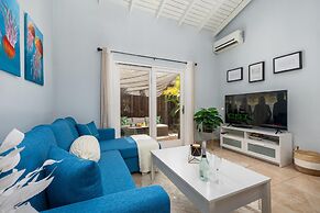 Tranquil 2br2ba Close to the Beach Shared Pool