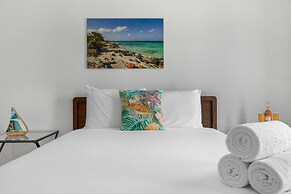 Modern Spacious 4br3ba w Pool Close to Beach