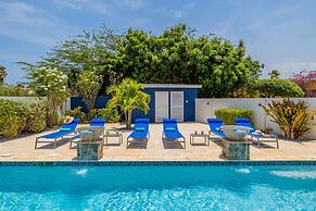 Modern Spacious 4br3ba w Pool Close to Beach