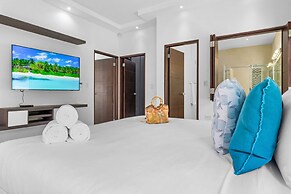 Modern Spacious 4br3ba w Pool Close to Beach