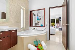 Modern Spacious 4br3ba w Pool Close to Beach