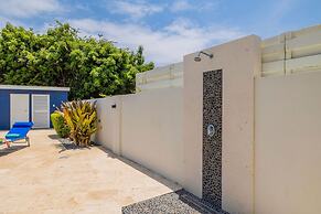 Modern Spacious 4br3ba w Pool Close to Beach