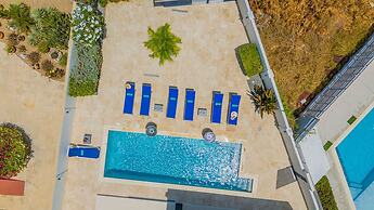 Modern Spacious 4br3ba w Pool Close to Beach