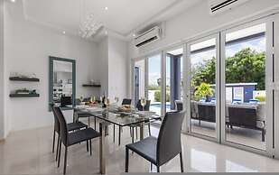 Modern Spacious 4br3ba w Pool Close to Beach