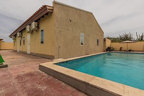 Rooi Santo Studio w King Size Bed Pool