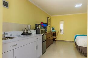 Rooi Santo Studio w King Size Bed Pool