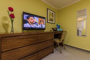 Rooi Santo Studio w King Size Bed Pool