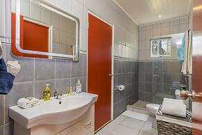 Spacious 7BR 6BA Villa 2 Pools Walktobeach