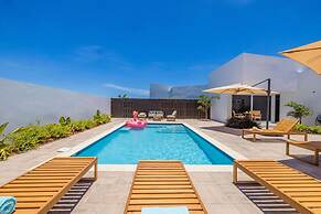 Newly Built Private Pool 3BR Parking Wi-fi