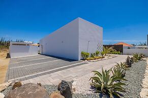 Newly Built Private Pool 3BR Parking Wi-fi