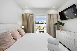 Newly Built Private Pool 3BR Parking Wi-fi