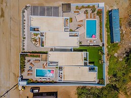 Newly Built Private Pool 3BR Parking Wi-fi