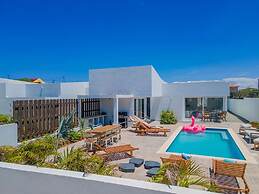 Newly Built Private Pool 3BR Parking Wi-fi