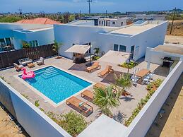 Newly Built Private Pool 3BR Parking Wi-fi