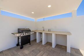 Newly Built Private Pool 3BR Parking Wi-fi