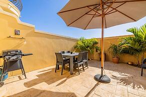 Townhome Goldcoast GYM Pools 24 7 Security