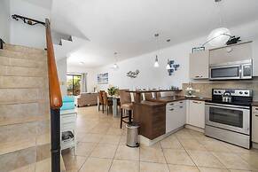 Townhome Goldcoast GYM Pools 24 7 Security