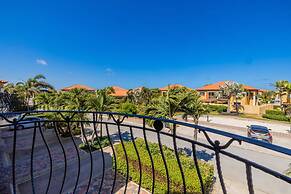 Townhome Goldcoast GYM Pools 24 7 Security