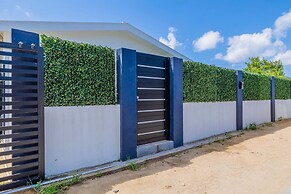 NEW Modern 3BR 3BA Private Pool Centrallylocated