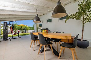 NEW Modern 3BR 3BA Private Pool Centrallylocated