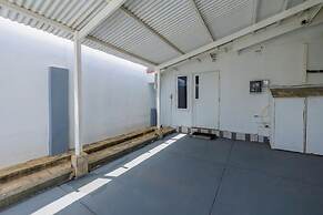 NEW Modern 3BR 3BA Private Pool Centrallylocated